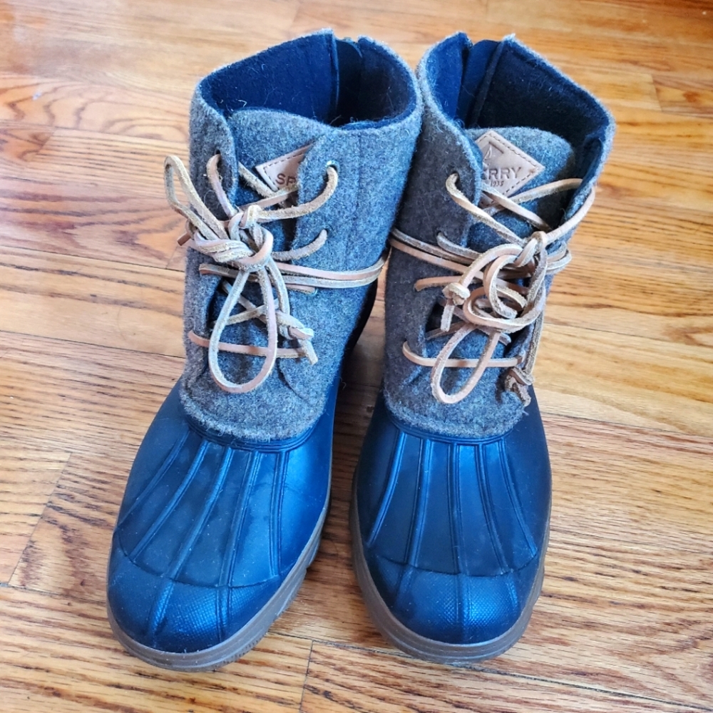 Sperry wool duck boots 9.5
